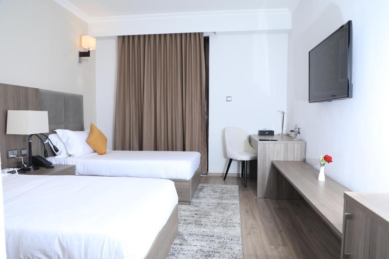 Th Bonroyal Hotel 亚的斯亚贝巴 外观 照片