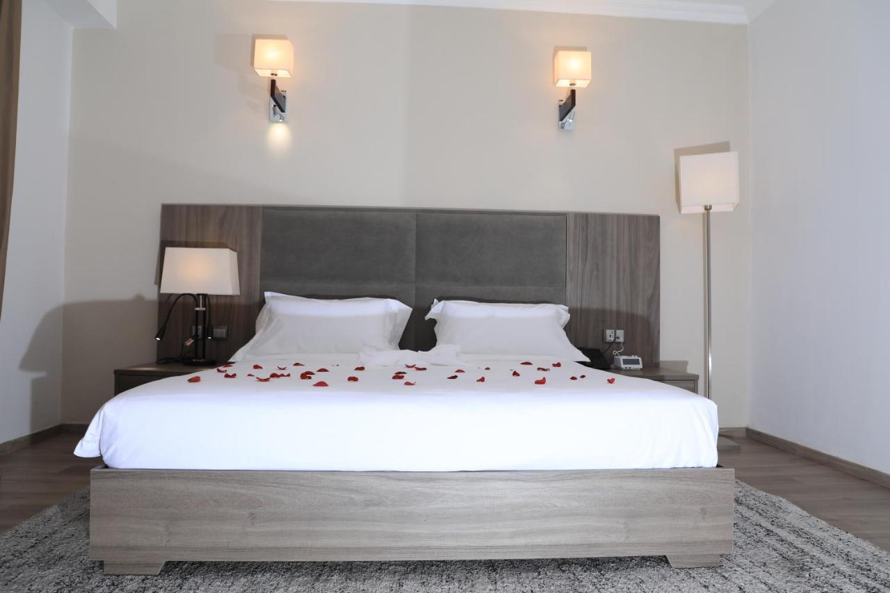 Th Bonroyal Hotel 亚的斯亚贝巴 外观 照片